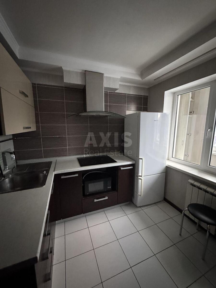 1к квартира пр-т Оболонский 3163621