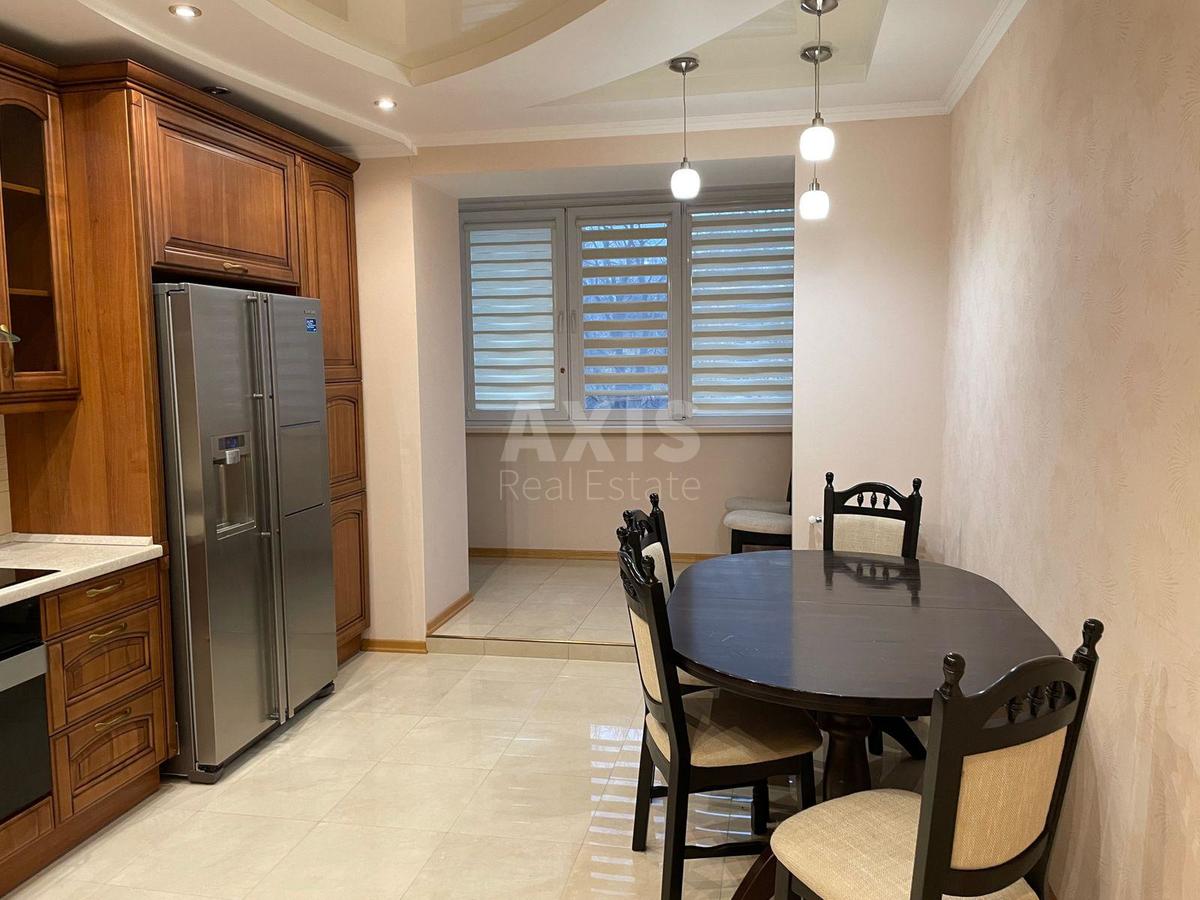 3k apartment vul. Saljutna 1Б5