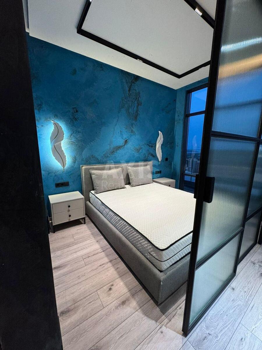 1k apartment vul. Dragomyrova Myhajla 4Б3