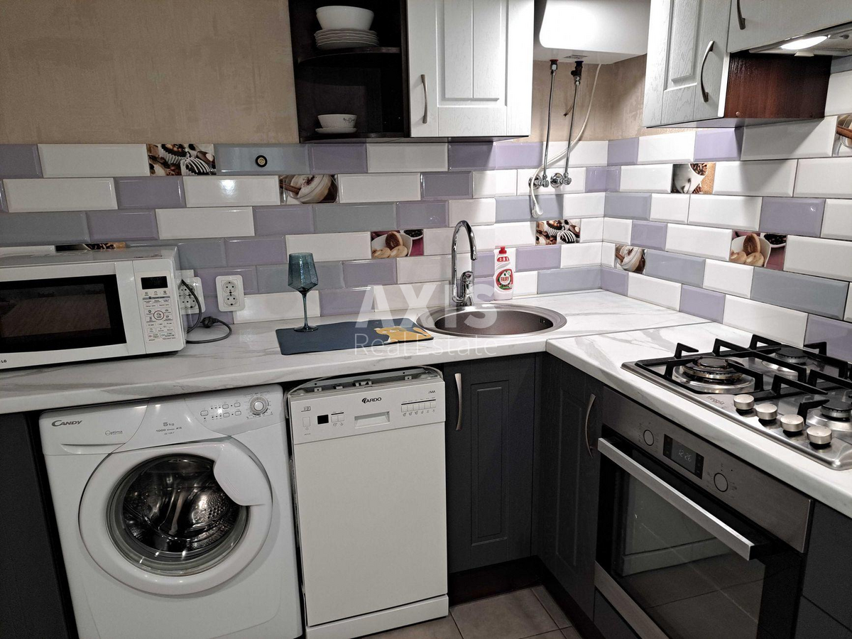 2k apartment pr-t Geroi'v Stalingrada 64/56