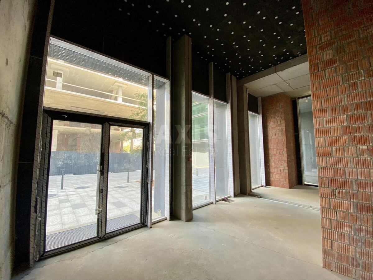 Trade object vul. Hohlovyh Sim'i' 8, 40m25