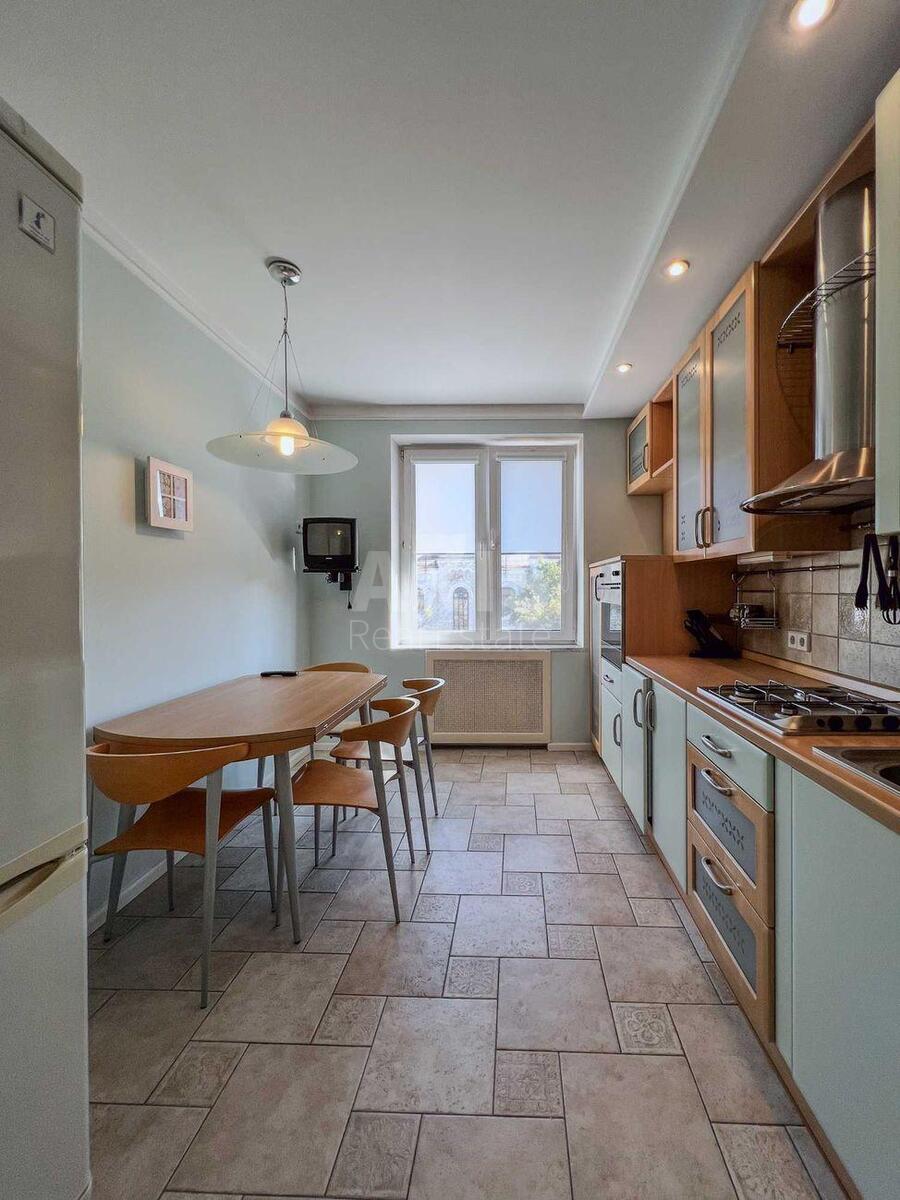 3k apartment vul. Mazepy Ivana 12А0