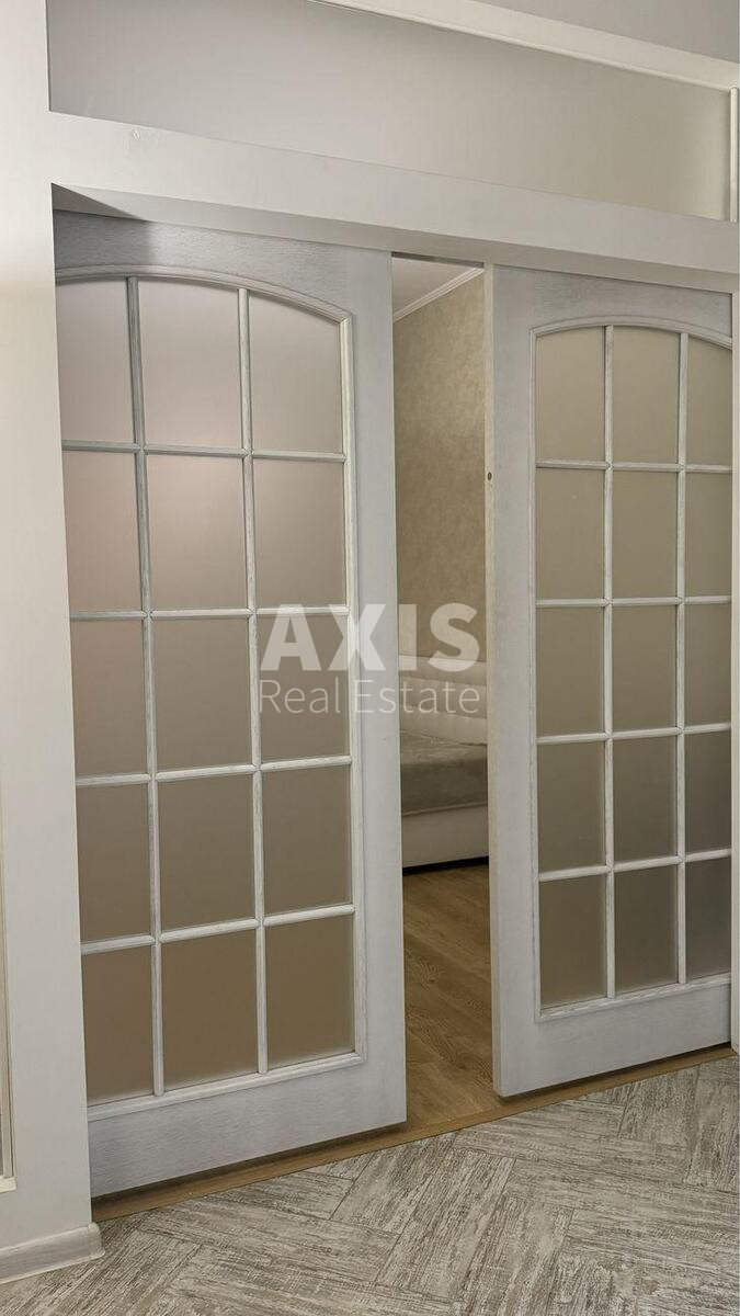 3k apartment vul. Yulia Zdanovska 46/110