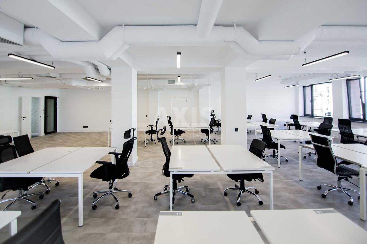 Office vul. Saksagans'kogo 53/80, 200m20