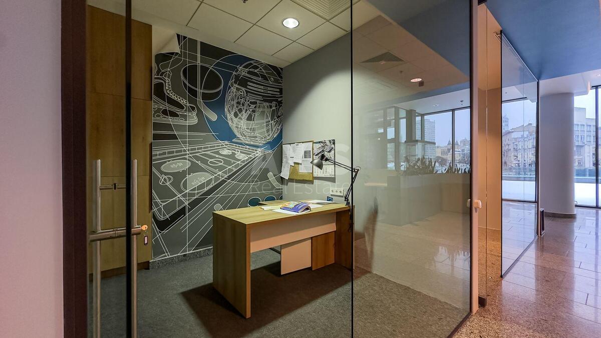 Office vul. Velyka Vasyl'kivs'ka 55, 147m26