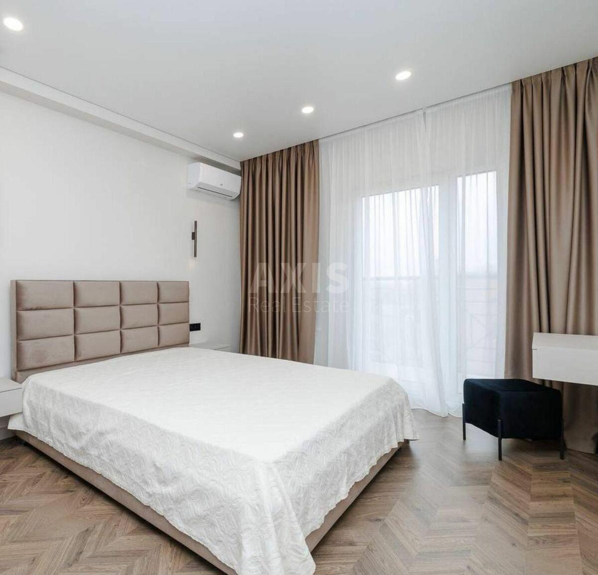 1k apartment vul. Myhajla Maksymovycha 261