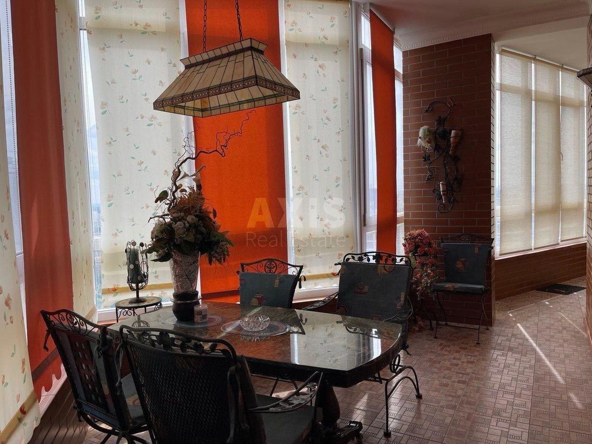 3k apartment vul. Jevgena Konoval'cja 32Г10
