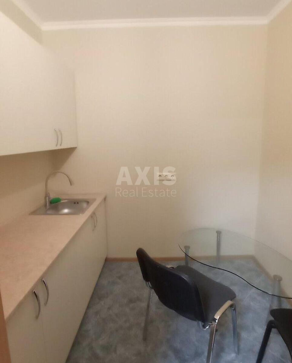 Office vul. Mezhygirs'ka 28, 95m24