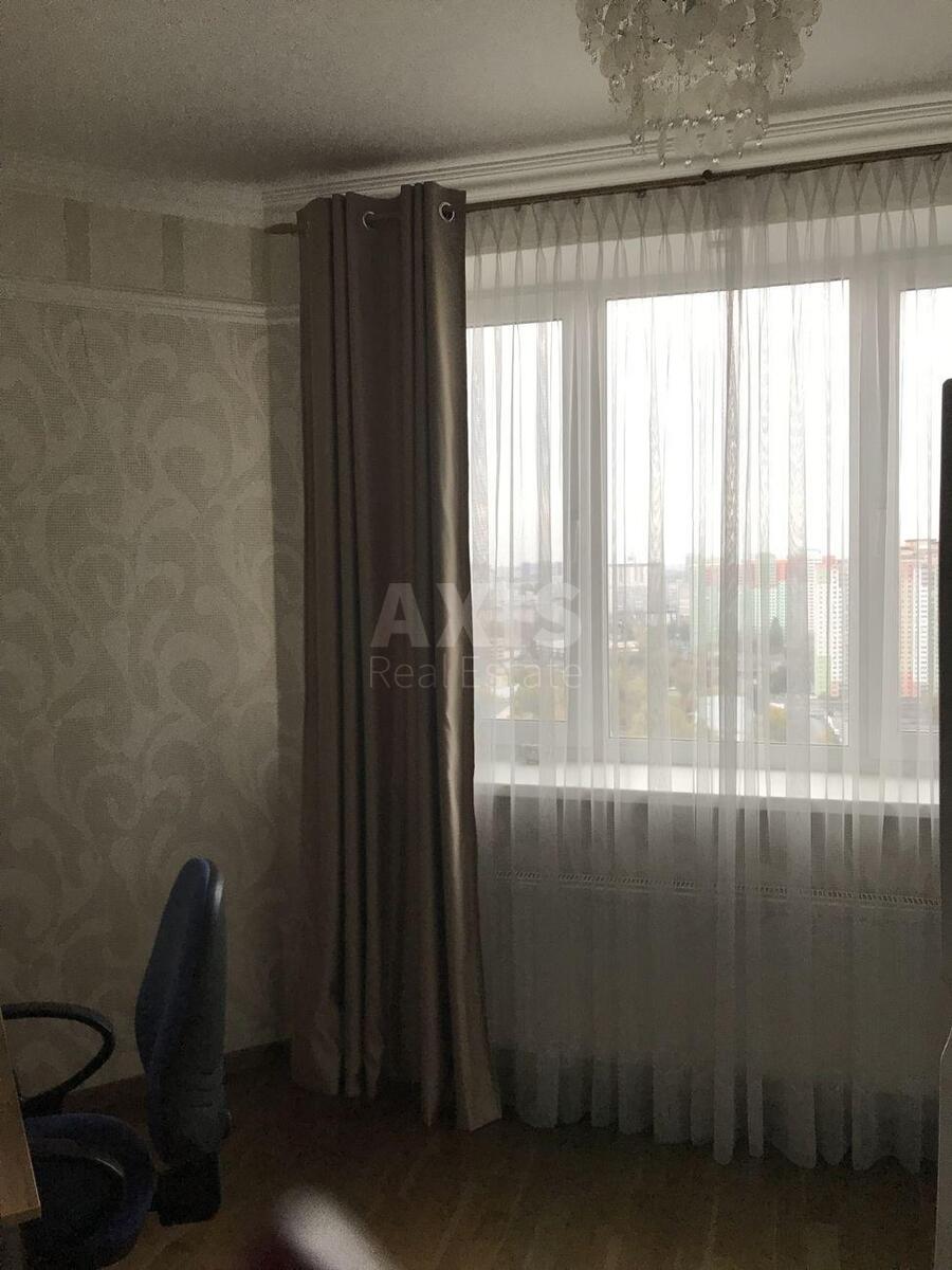 3k apartment pr-t Komarova Kosmonavta 269