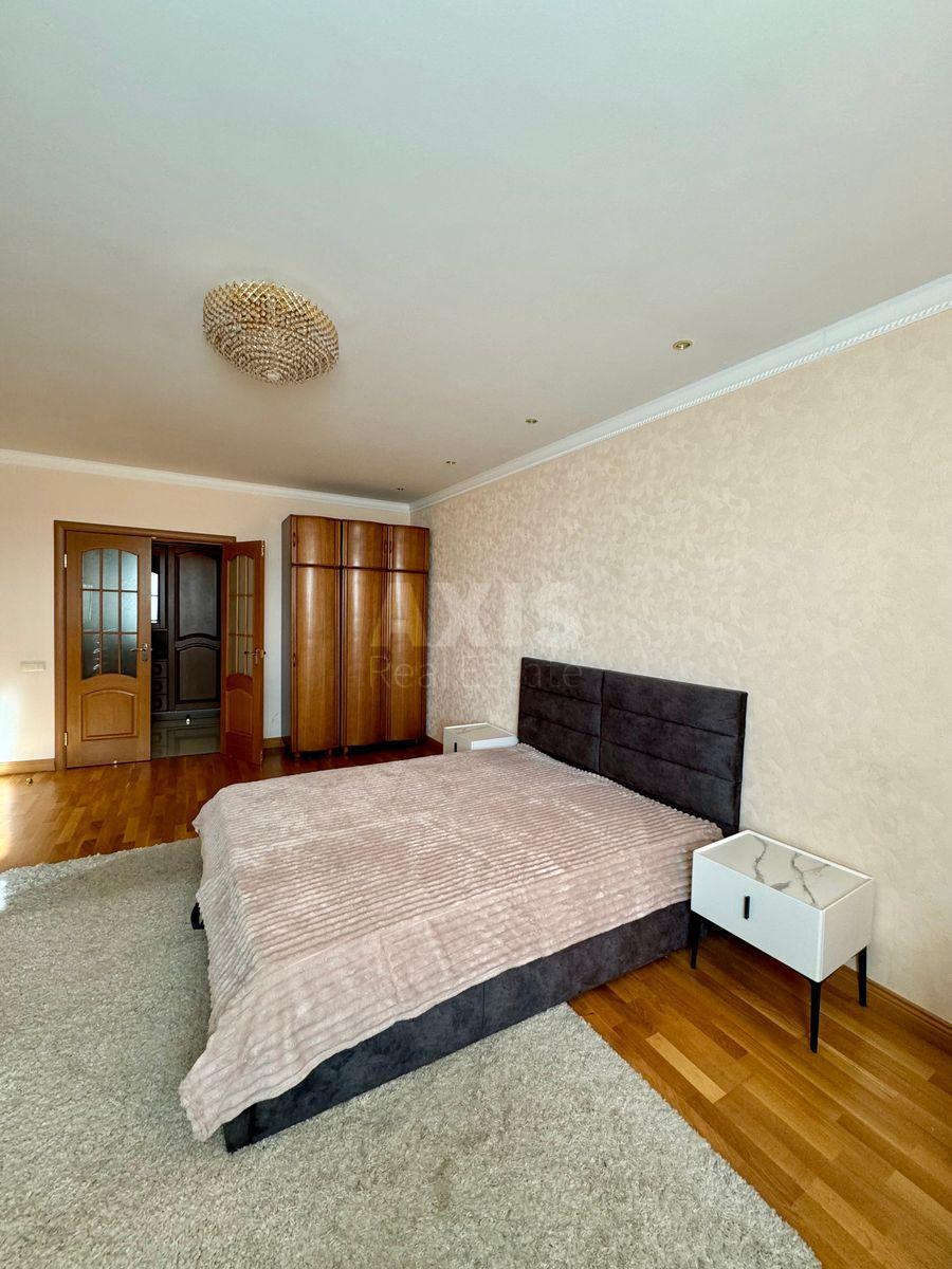 1k apartment vul. Golosii'vs'ka 13570881