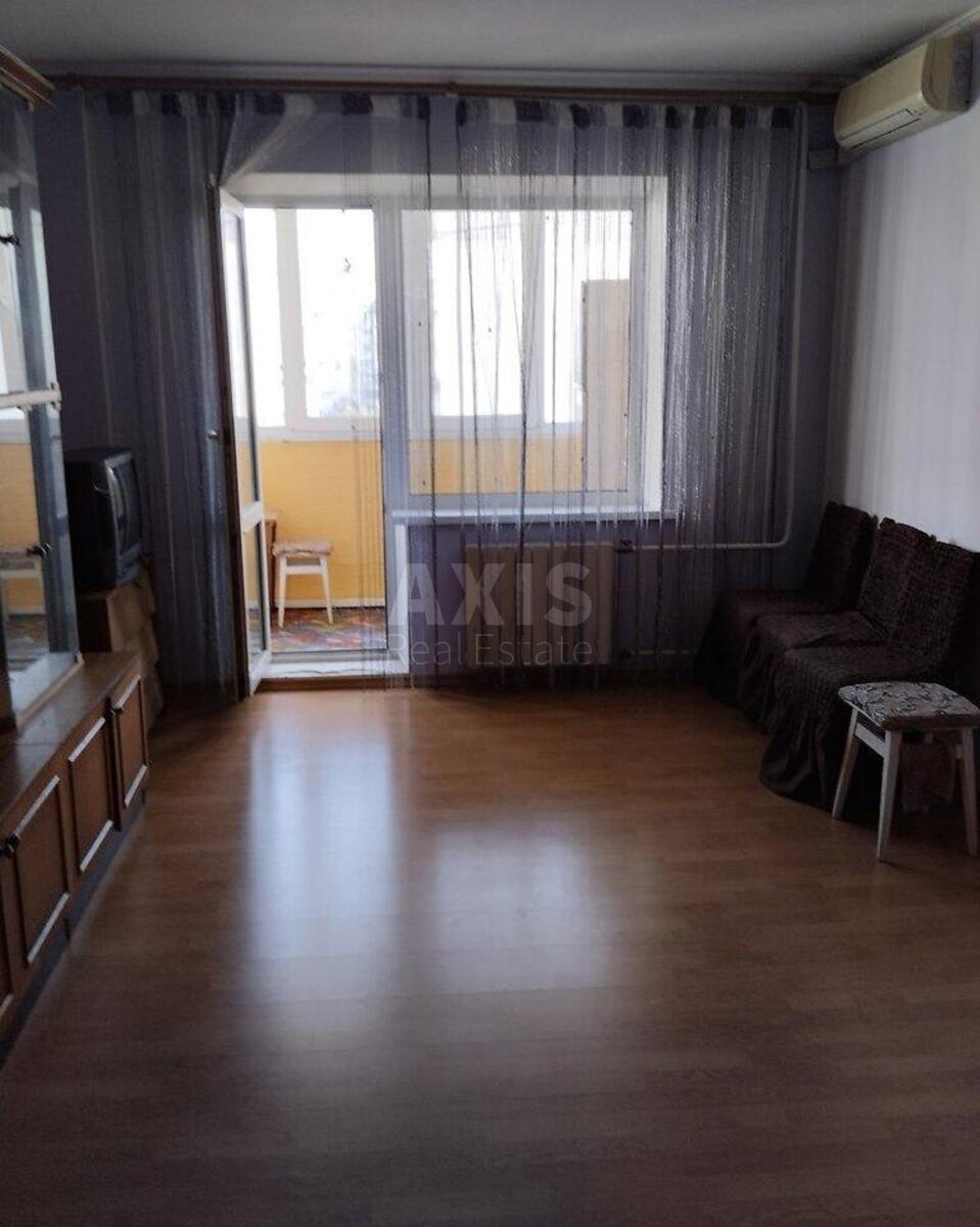 3k apartment vul. Revuc'kogo 184