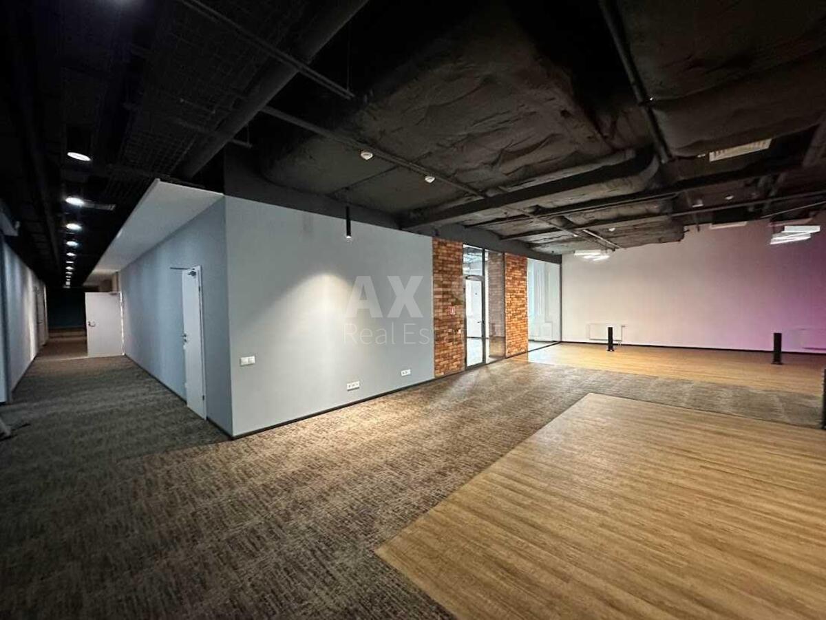 Office vul. Moskovs'ka 32/2, 1000m23