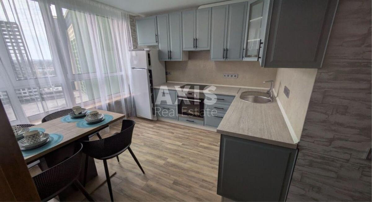 1k apartment vul. Myhajla Maksymovycha 32