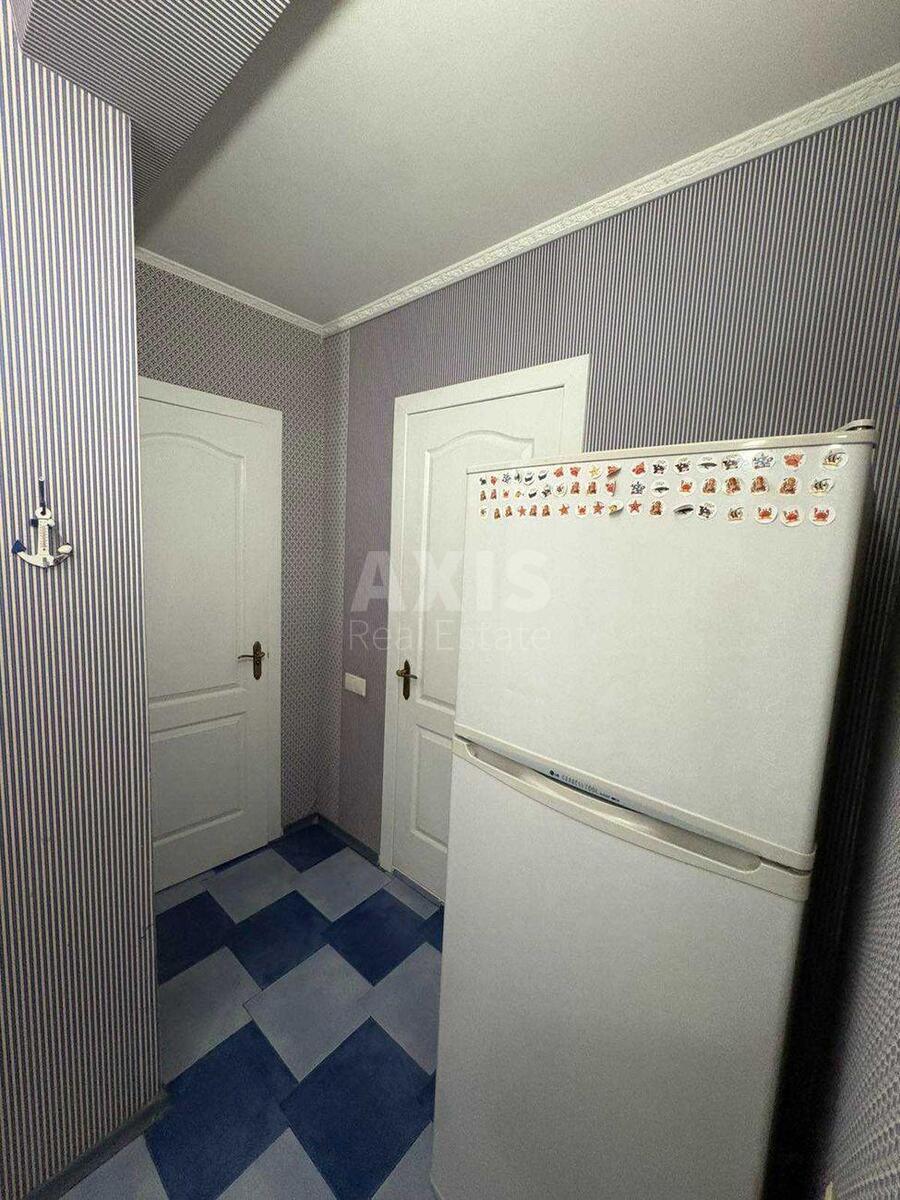 2k apartment vul. Parkovo-Syrec'ka 4А12