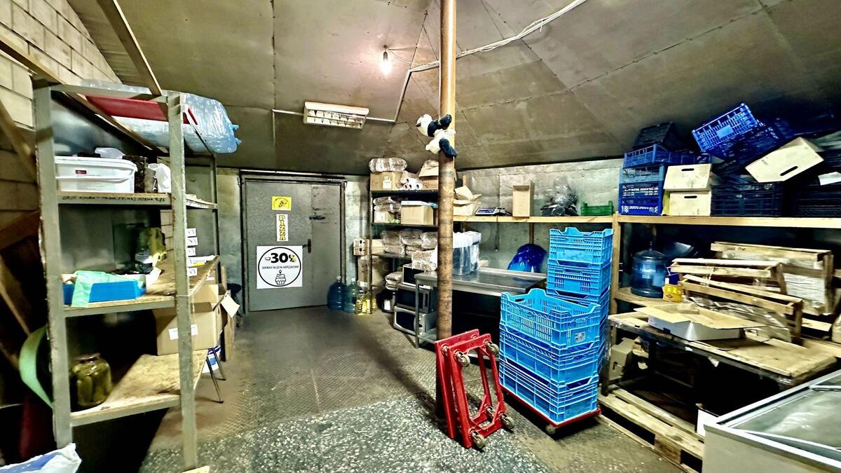 Объект торговли пр-т Бажана Николая 3, 210м25759910