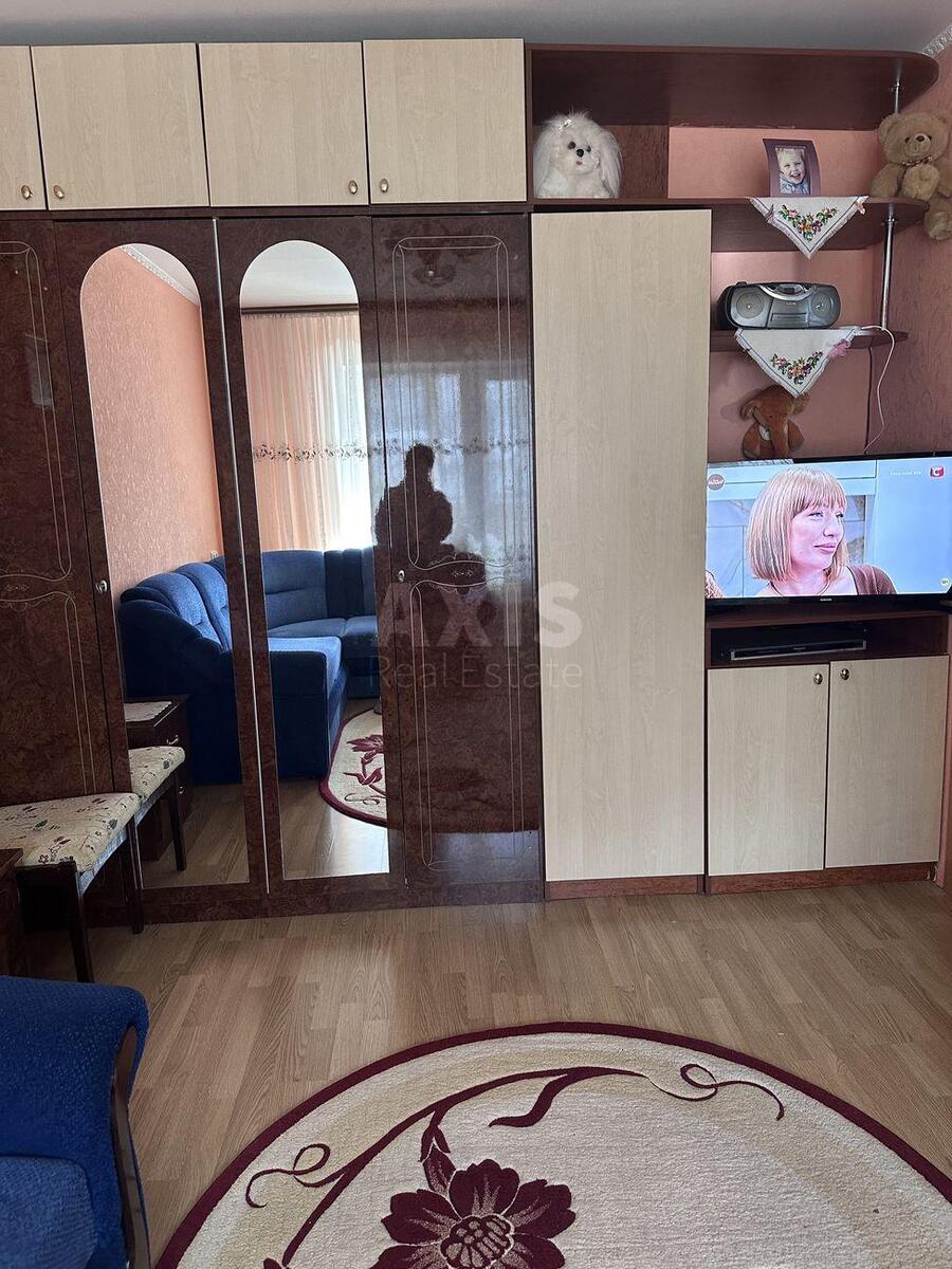 1k apartment pr-t Majakovs'kogo Volodymyra 4Г3