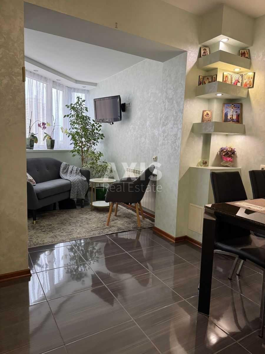 3k apartment vul. Puljuja Ivana 2561332