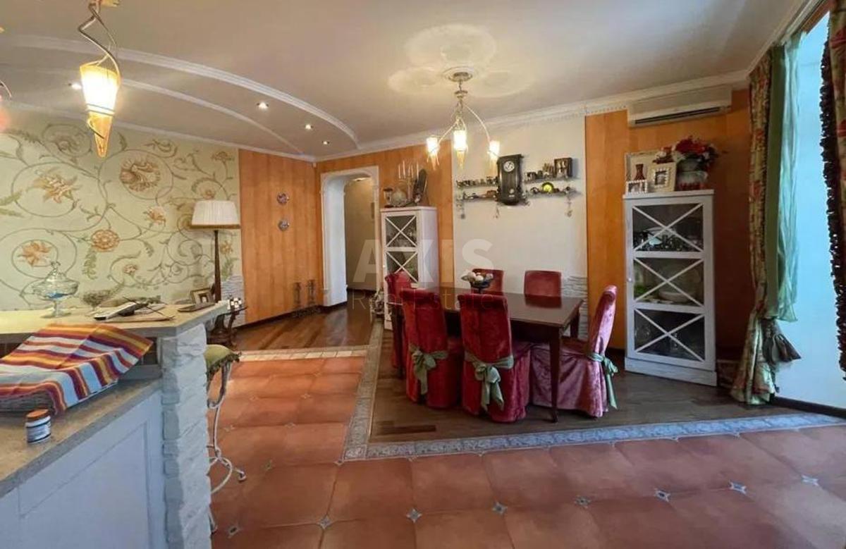 4k apartment vul. Dmytrivs'ka 48Г3