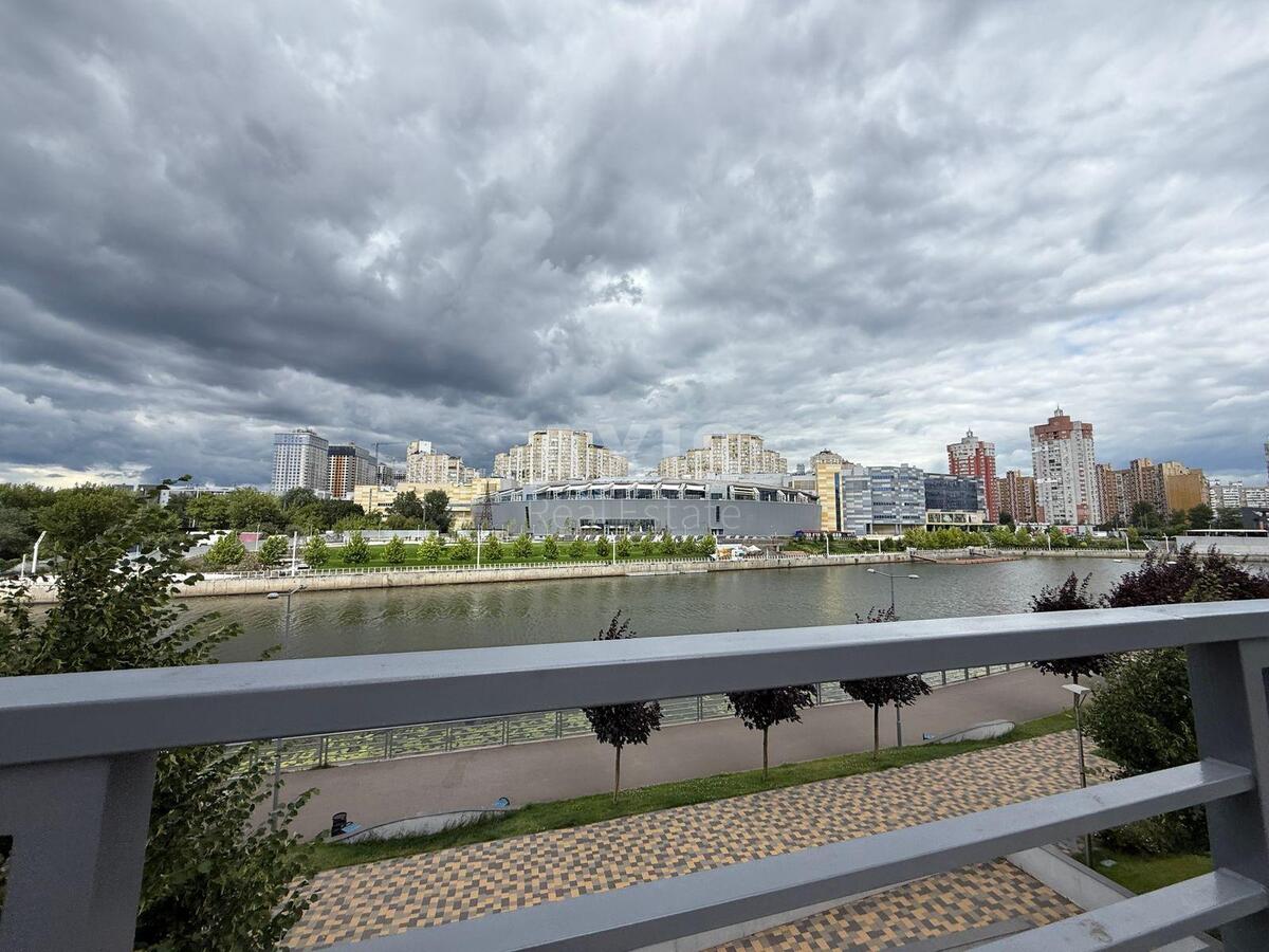 3k apartment vul. Truskavec'ka 10Г5802916