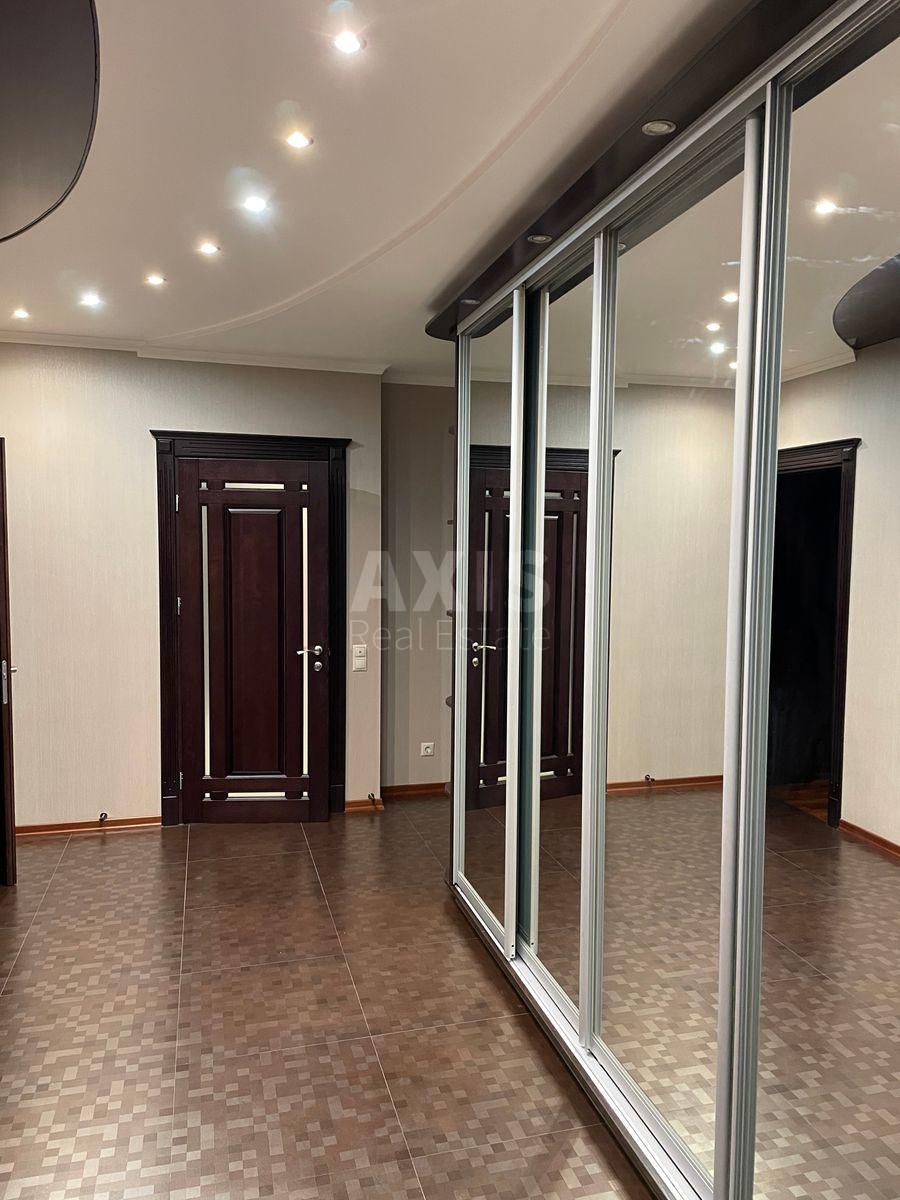 3k apartment vul. Saljutna 1Б6