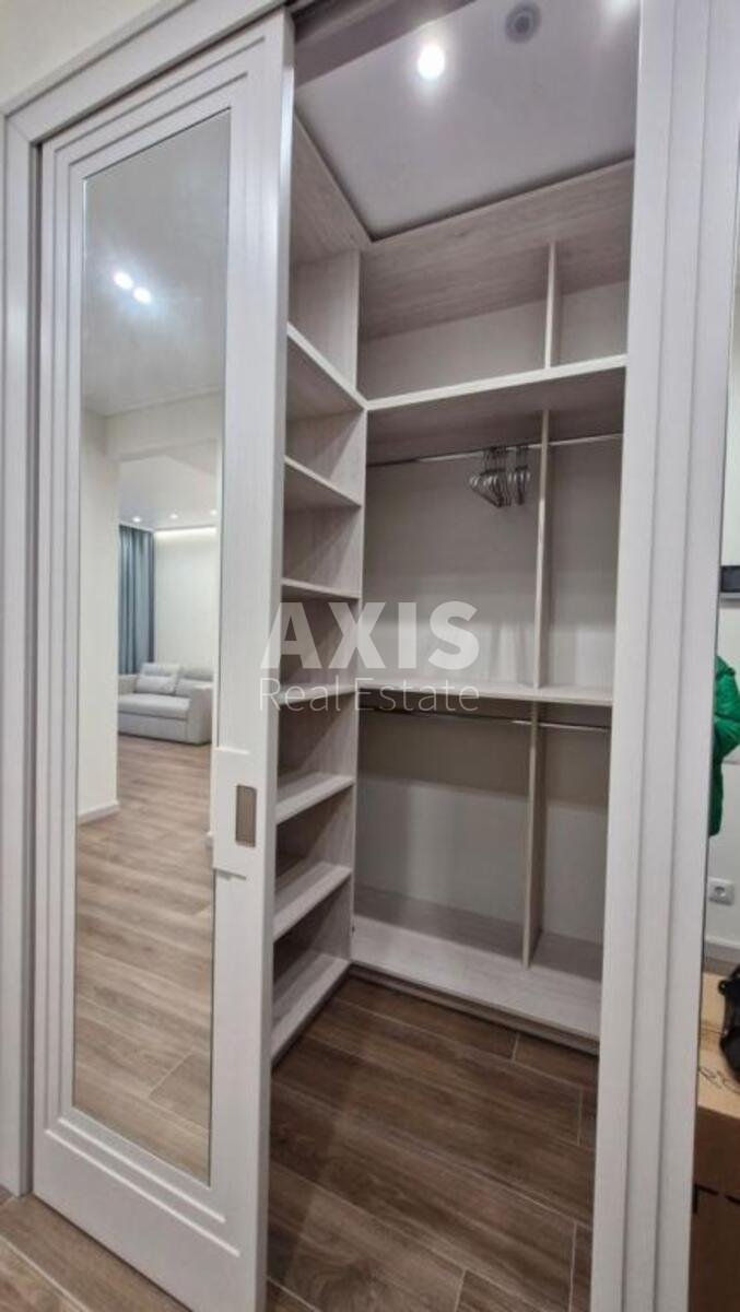 1k apartment vul. Bul'varno-Kudrjavs'ka 175