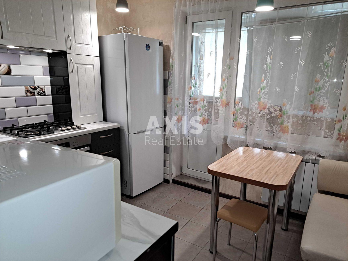 2k apartment vul. Malynovs'kogo Marshala 70