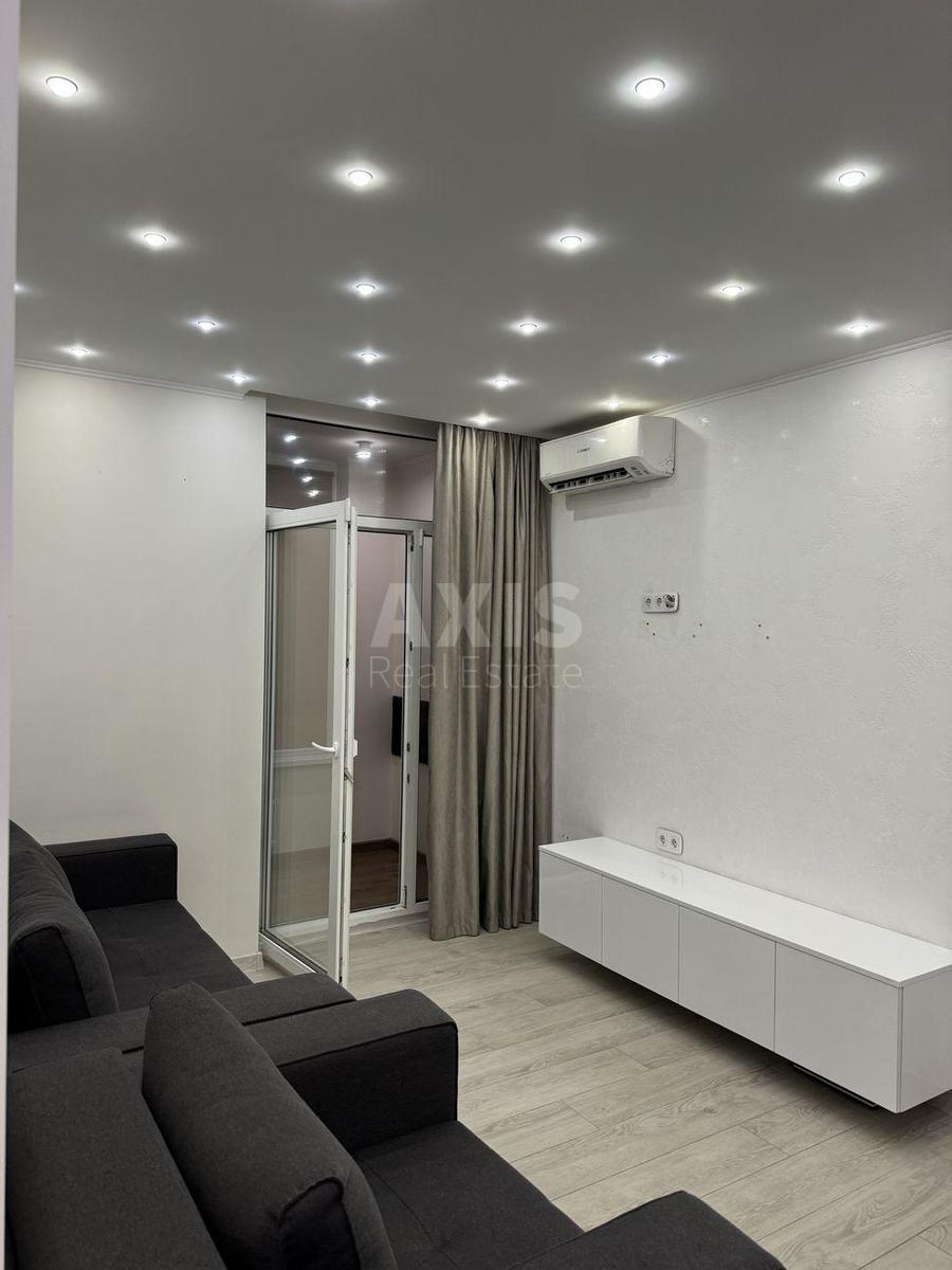2k apartment vul. Saljutna 2Б20