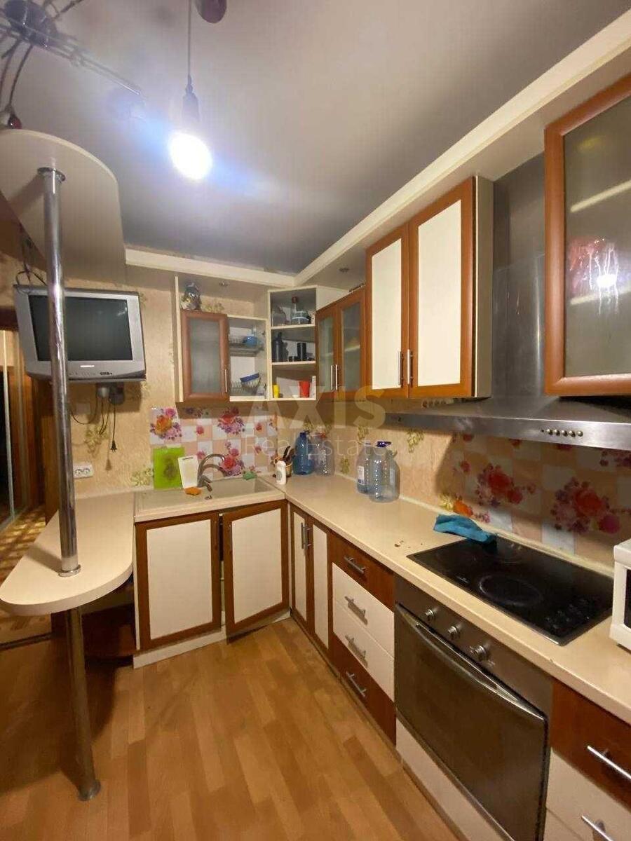 3k apartment vul. Yulia Zdanovska 38А19