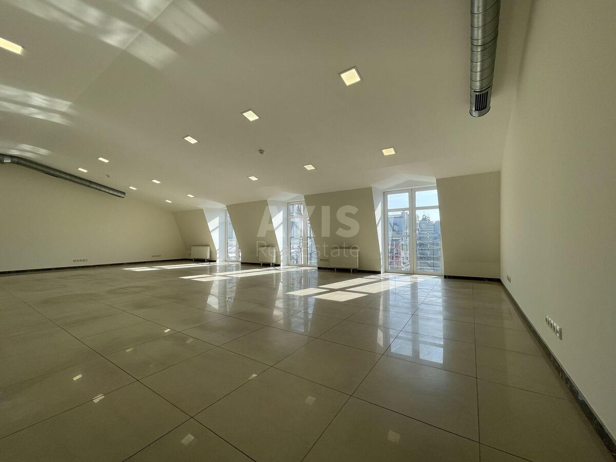 Office vul. Mezhygirs'ka 9, 135m2