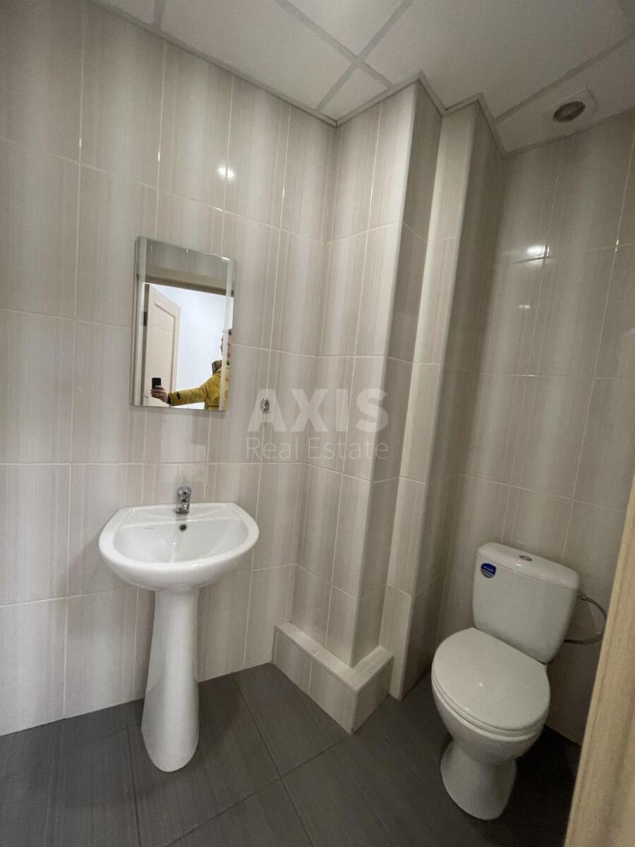 Trade object uzviz Voznesens'kyj 23, 50m28