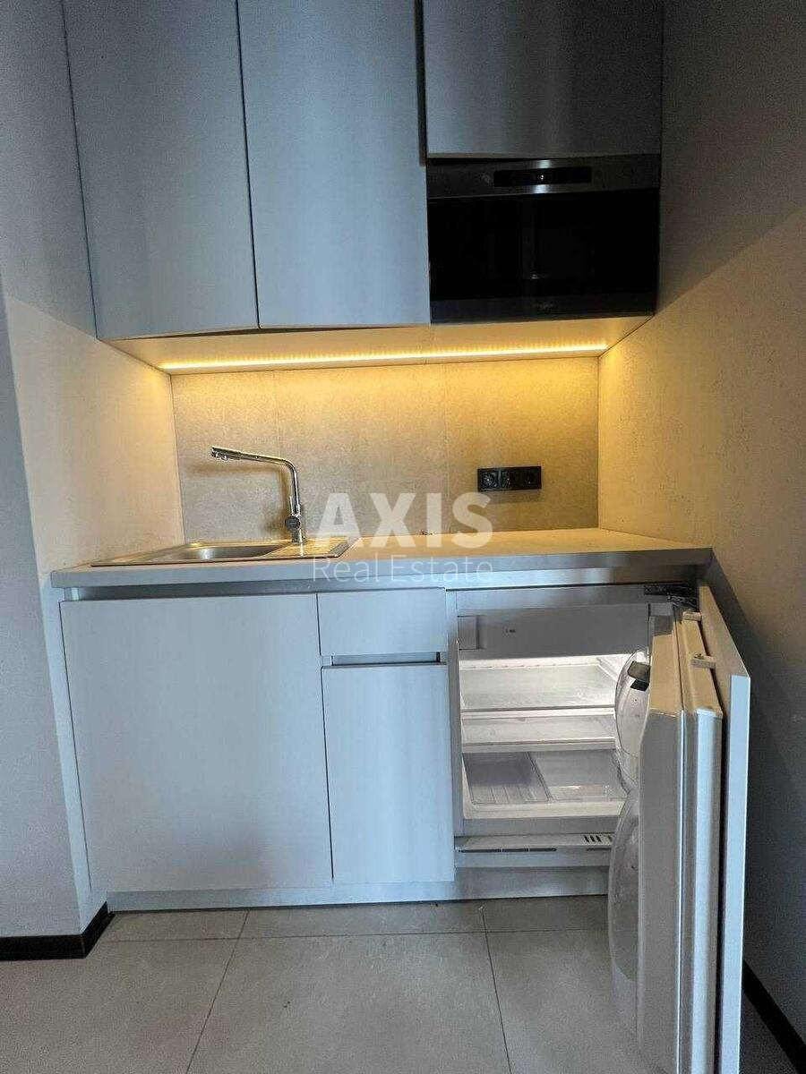 Office vul. Zhyljans'ka 68, 120m25