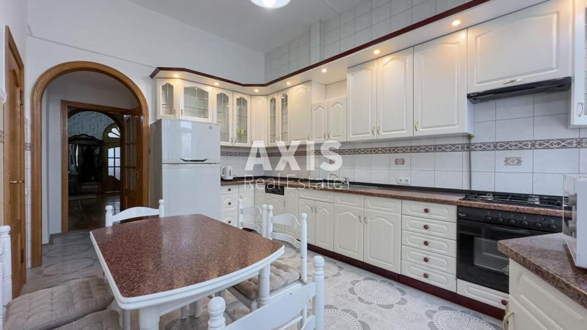 3k apartment vul. Nekrasovs'ka 100