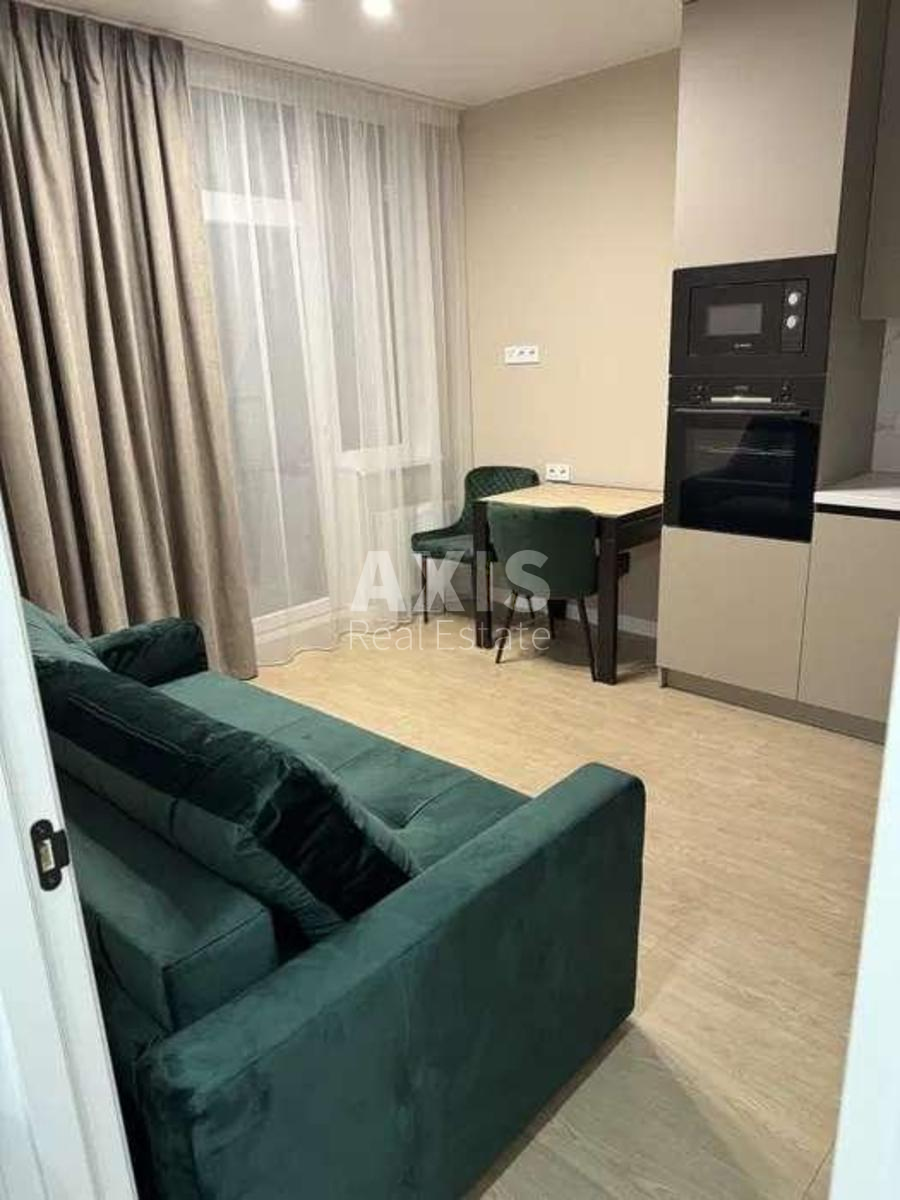 1k apartment nab. Dniprovs'ka 15
