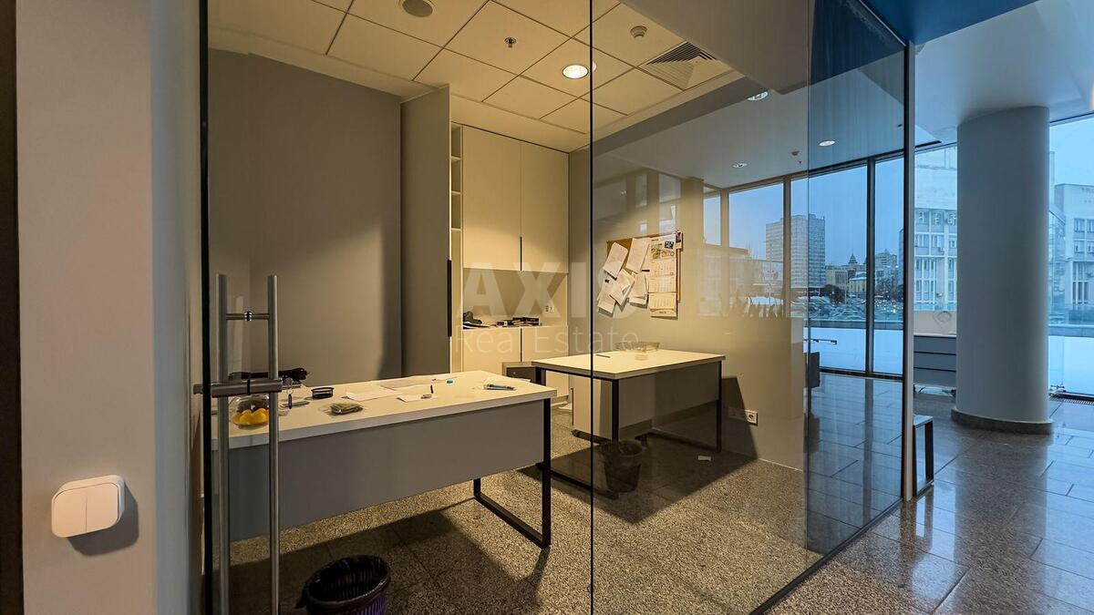 Office vul. Velyka Vasyl'kivs'ka 55, 147m27