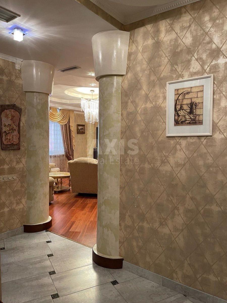 3k apartment vul. Jevgena Konoval'cja 32Г11