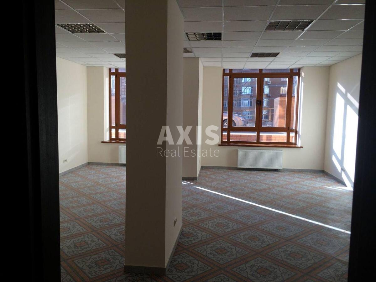 Office vul. Jevgena Konoval'cja 36В, 200m27