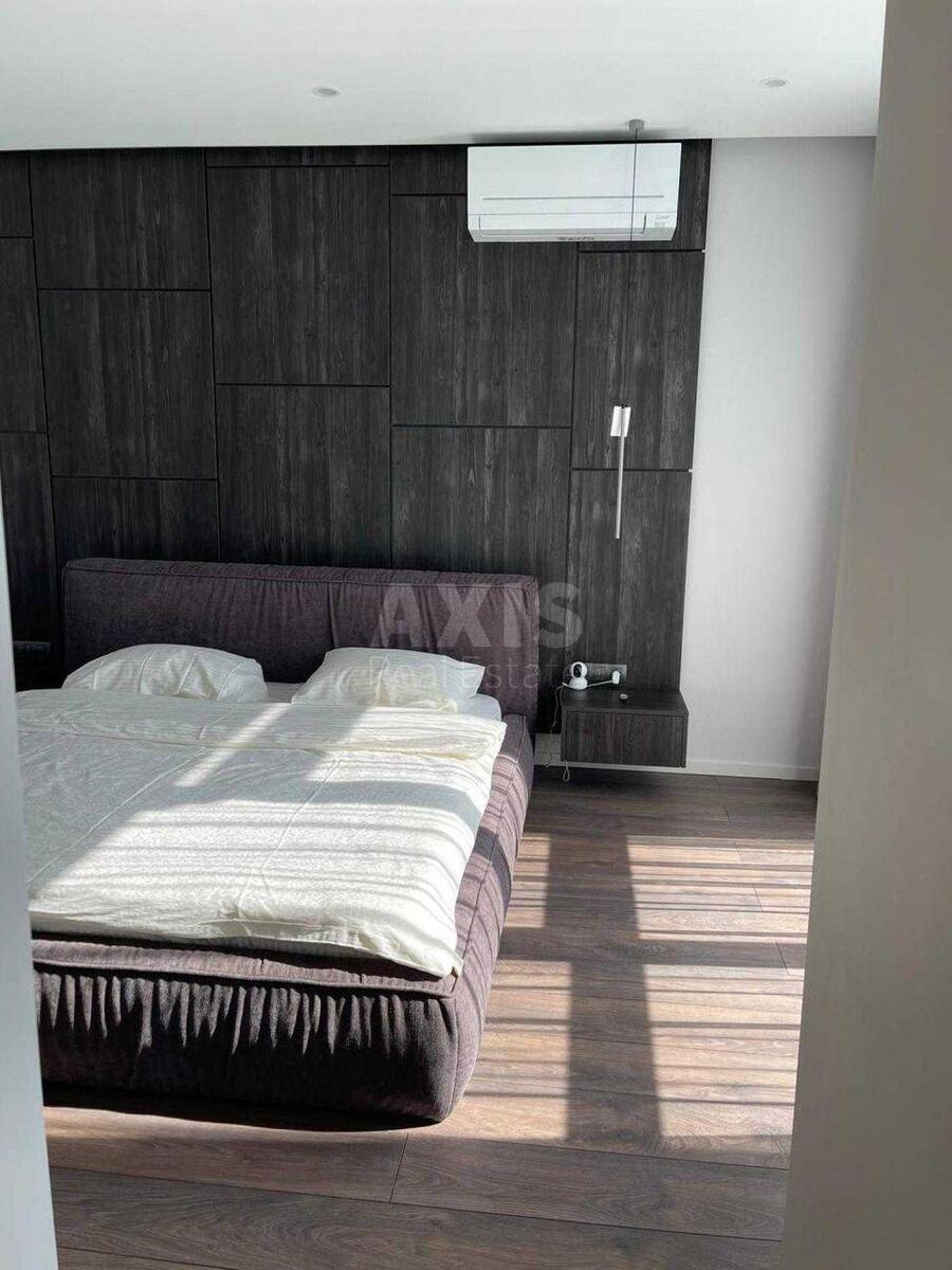 3k apartment vul. Predslavyns'ka 405