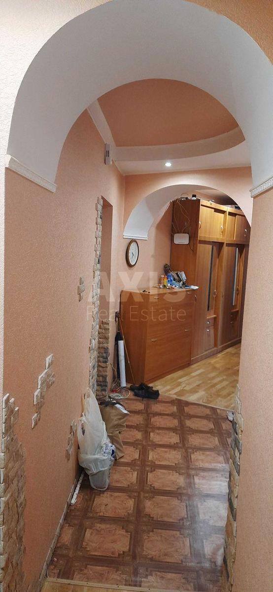 2k apartment vul. Vyshnjakivs'ka 93