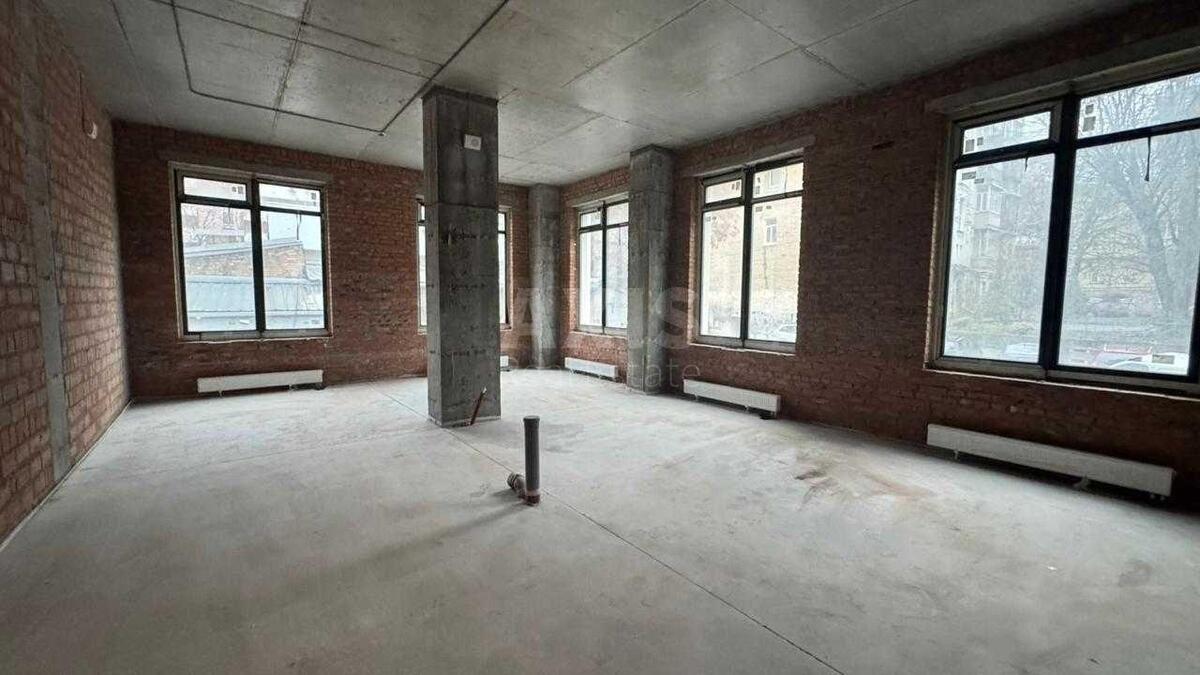 Office vul. Volodymyrs'ka 86А, 125m2597323