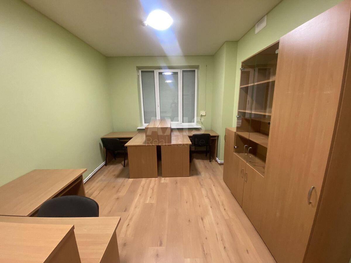 Office vul. Ahmatovoi' Anny 13, 272m2599441