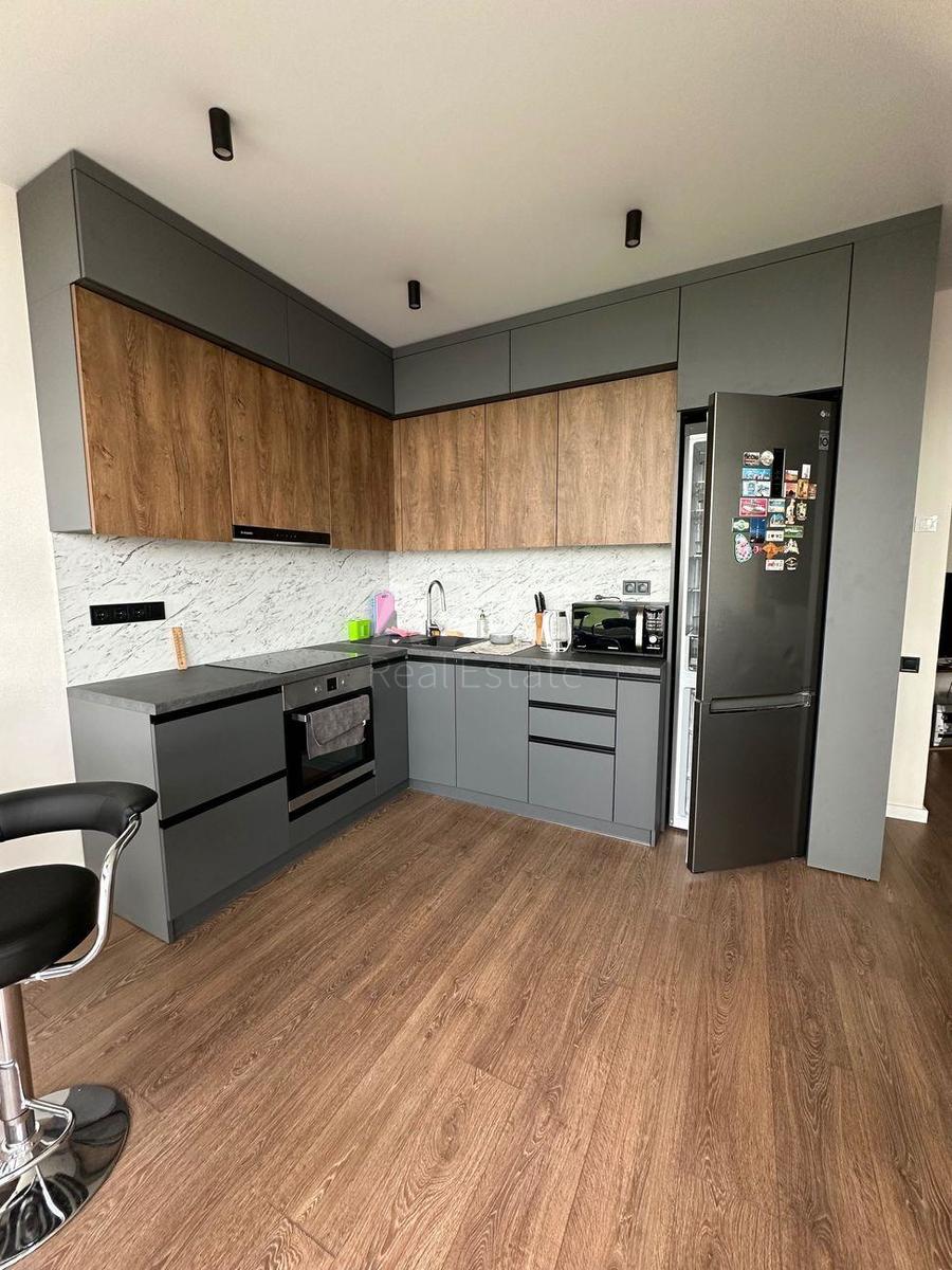 3k apartment vul. Doncja Myhajla 2А