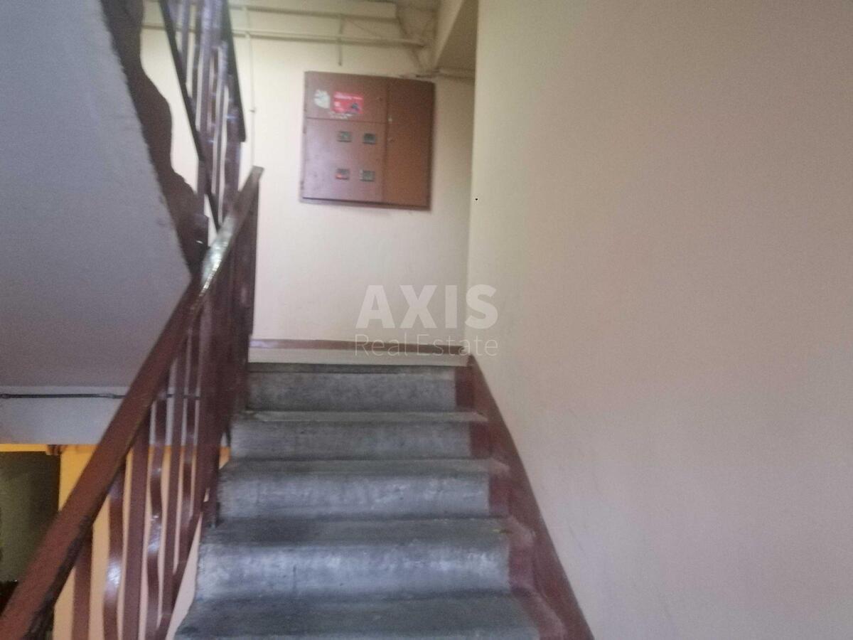 2k apartment vul. Mel'nykova 716018210
