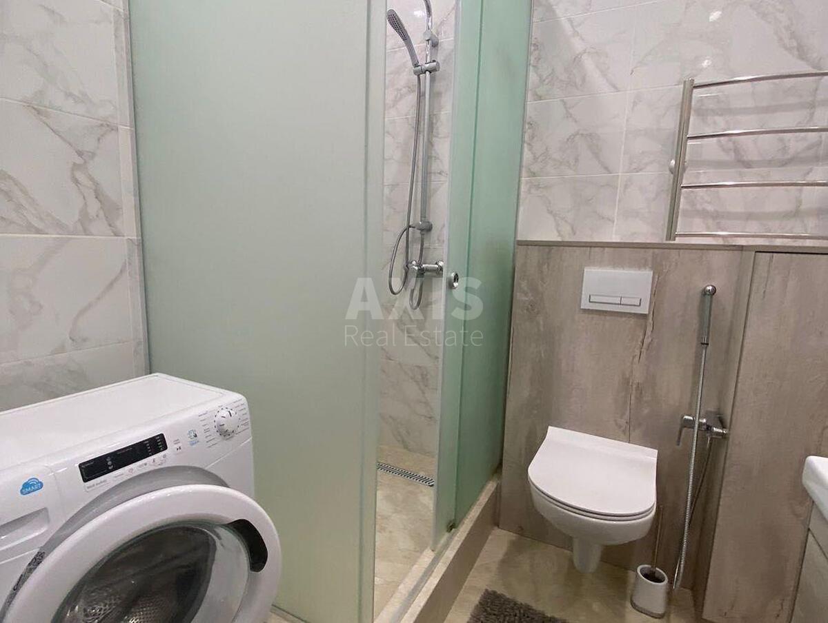2k apartment vul. Myhajla Maksymovycha 245