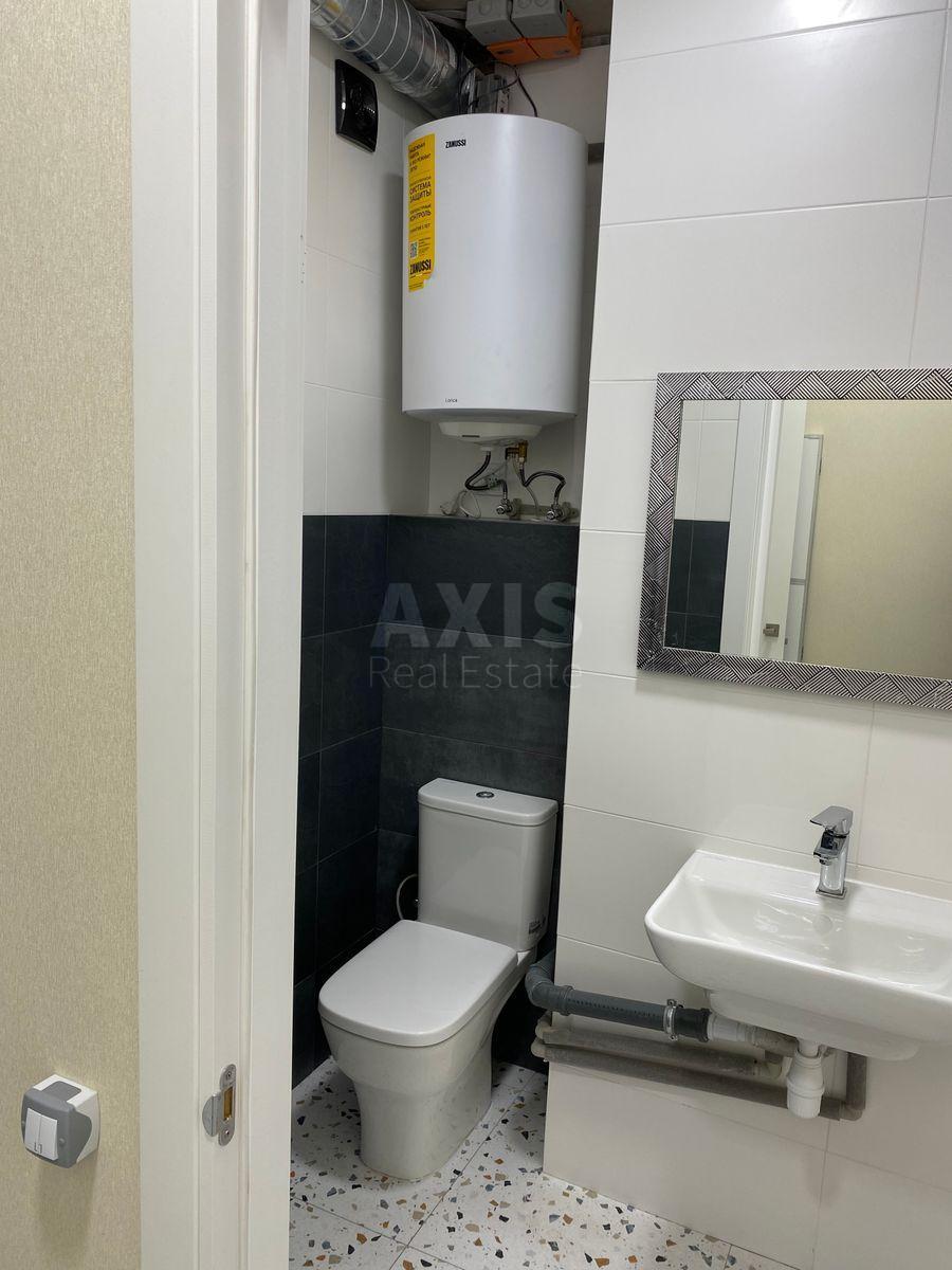 Office vul. Kyrylivs'ka 37А, 87m29