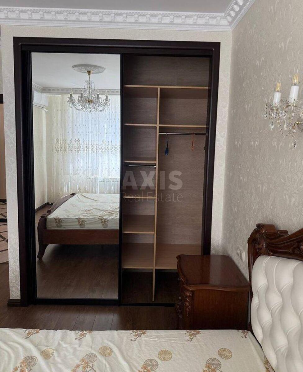 2к квартира ул. Чавдар Елизаветы 13569297