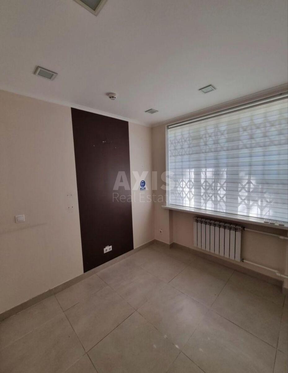 Об'єкт торгівлі бул. Миколи Міхновського 32, 50м2607226
