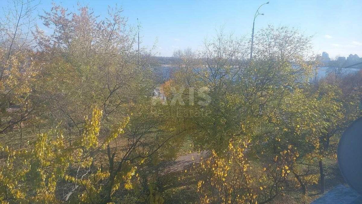 3k apartment vul. Pryrichna 56109710