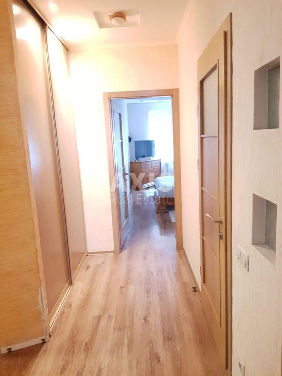 1k apartment vul. Hmel'nyc'ka 10599469