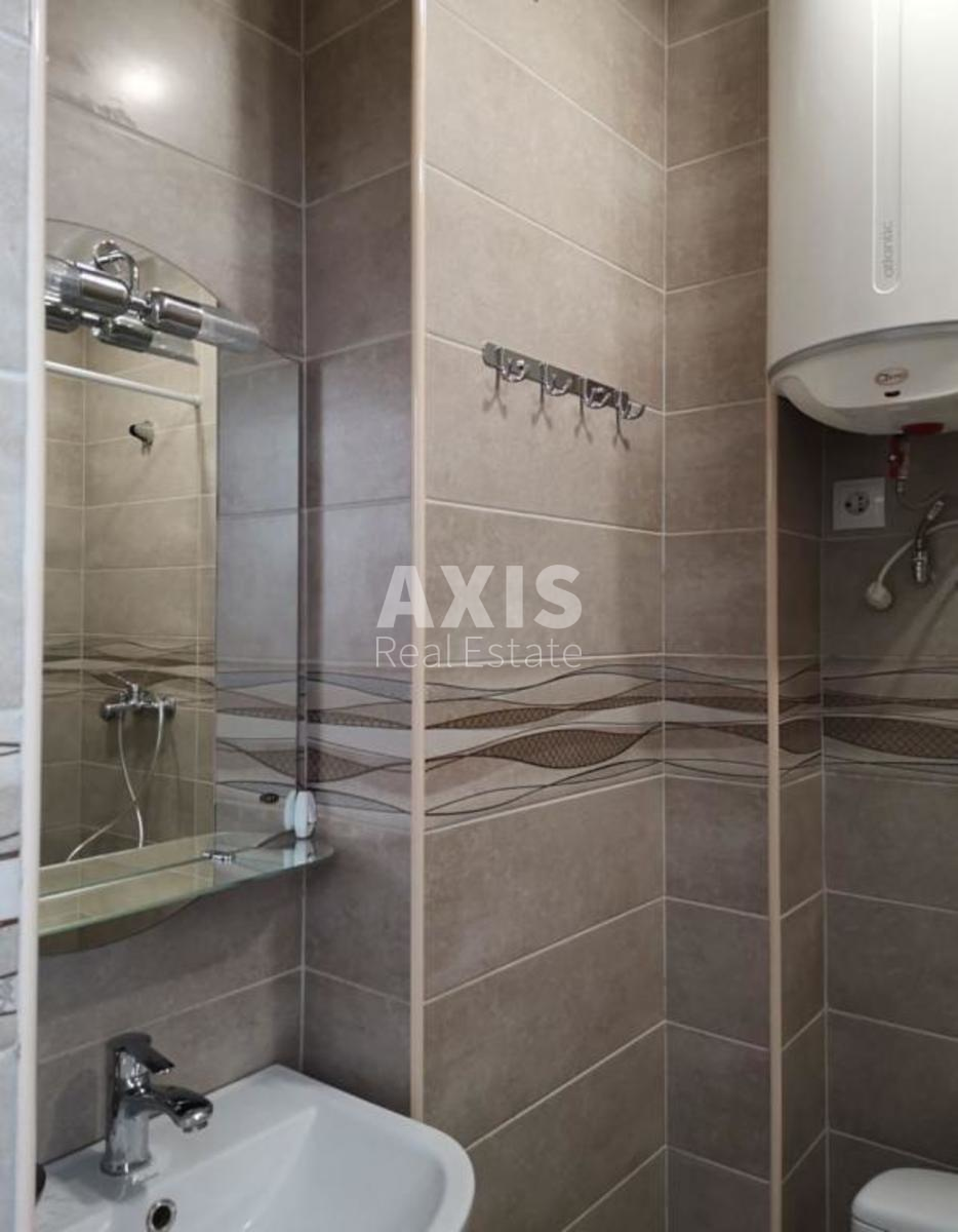 1k apartment pr-t Sobornosti 178