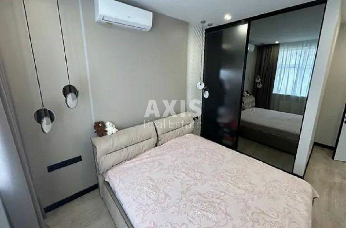 3k apartment vul. Filatova Akademika 2/110